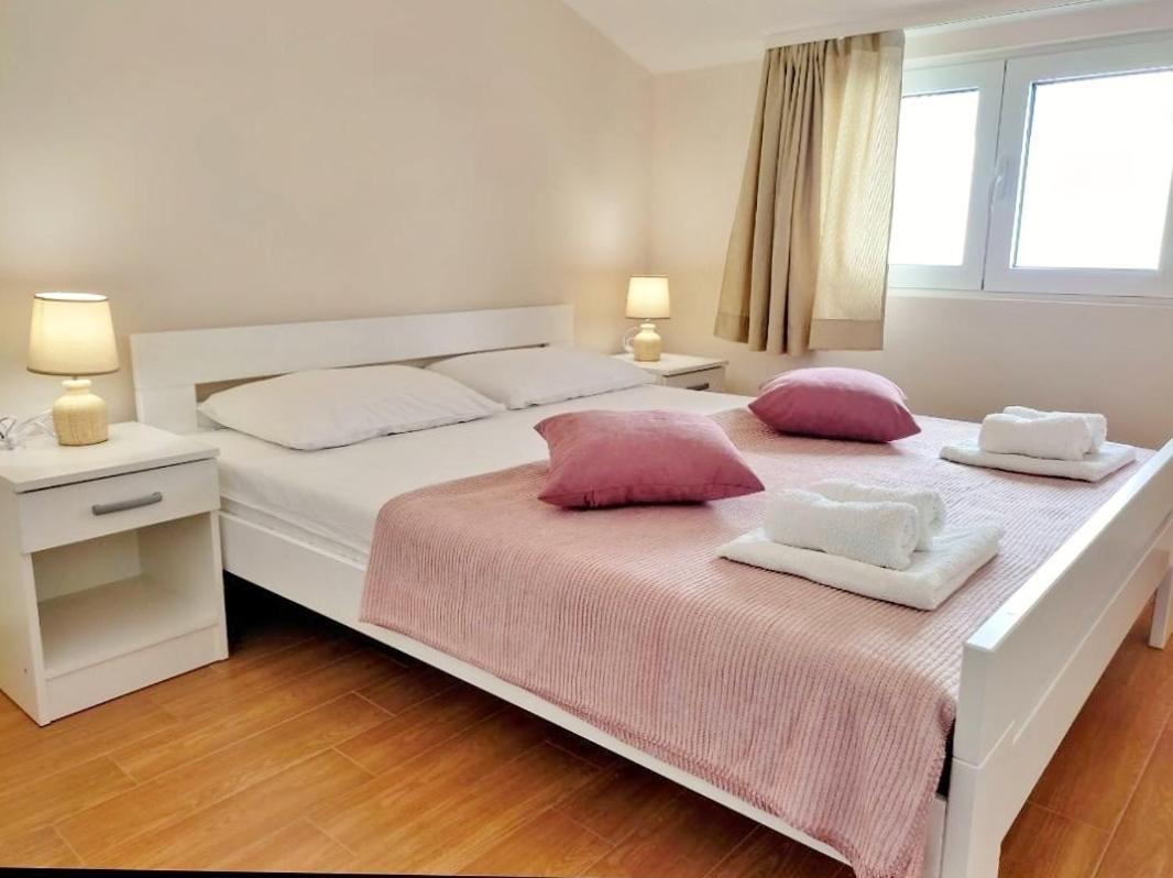 Veron Apartments Kotor Rum bild